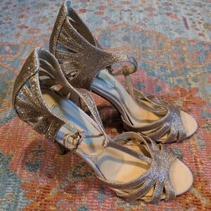 Betsey Johnson Blue Tee Gold Glitter Strappy Heel Size 7.5